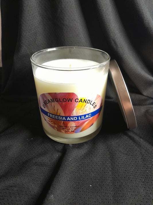 Freesia & Lilac 9 oz. soy wax candle